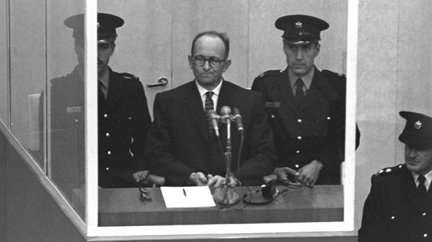 Massenmörder Adolf Eichmann während der Nürnberger Prozesse