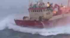 10 TOP SHIPS IN STORM INCREDIBLE VIDEO